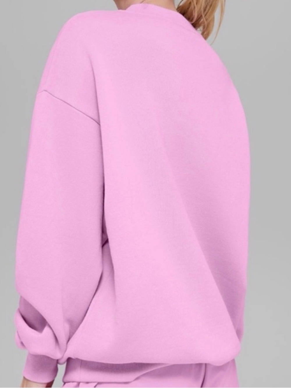 🆕Alo Candy Heart Pink Accolade Crewneck🆕 - Picture 2 of 6